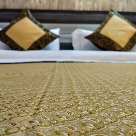 Dwivedi Hotels Hotel Elena Varanasi Ngoại thất bức ảnh