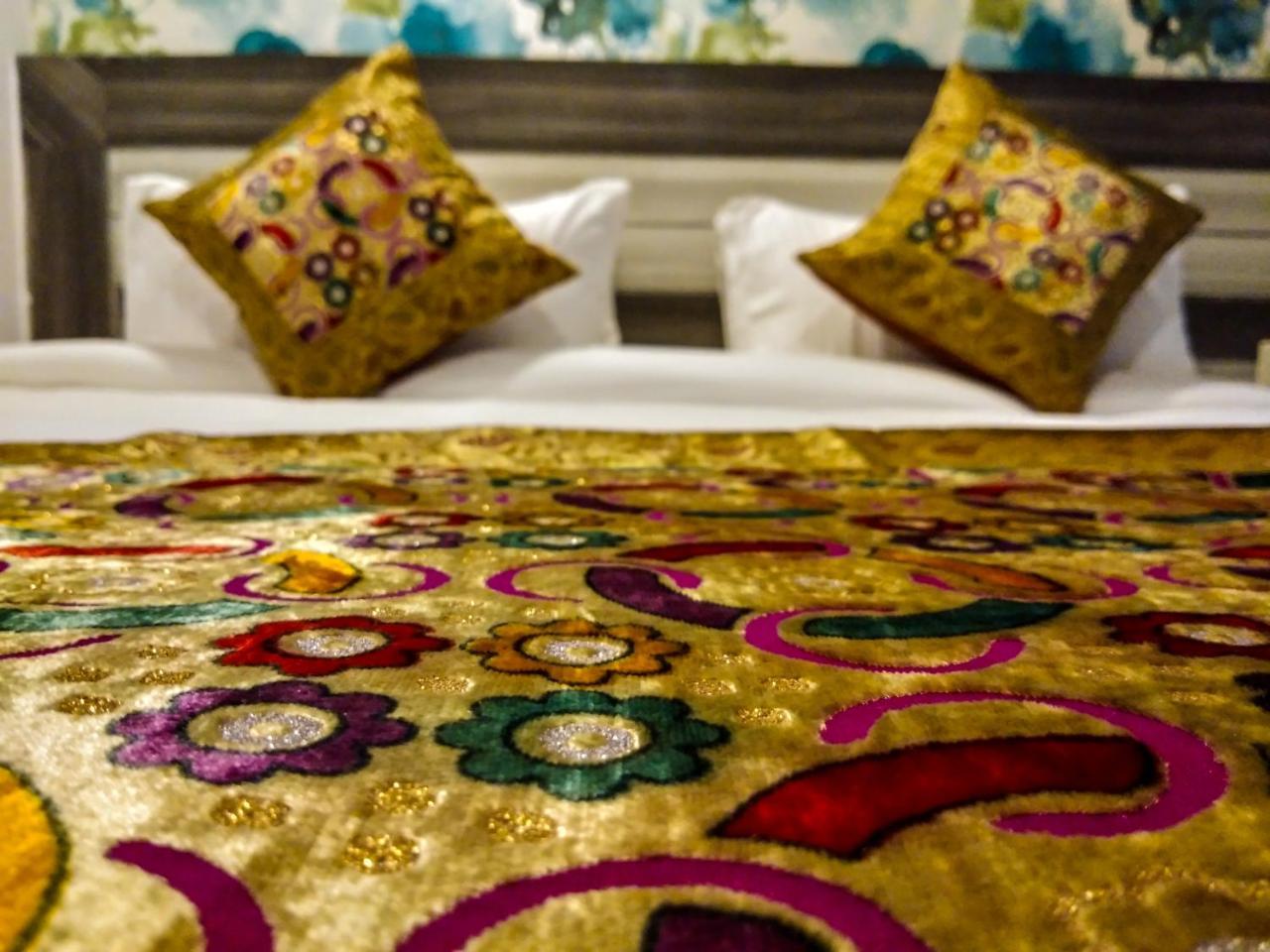 Dwivedi Hotels Hotel Elena Varanasi Ngoại thất bức ảnh