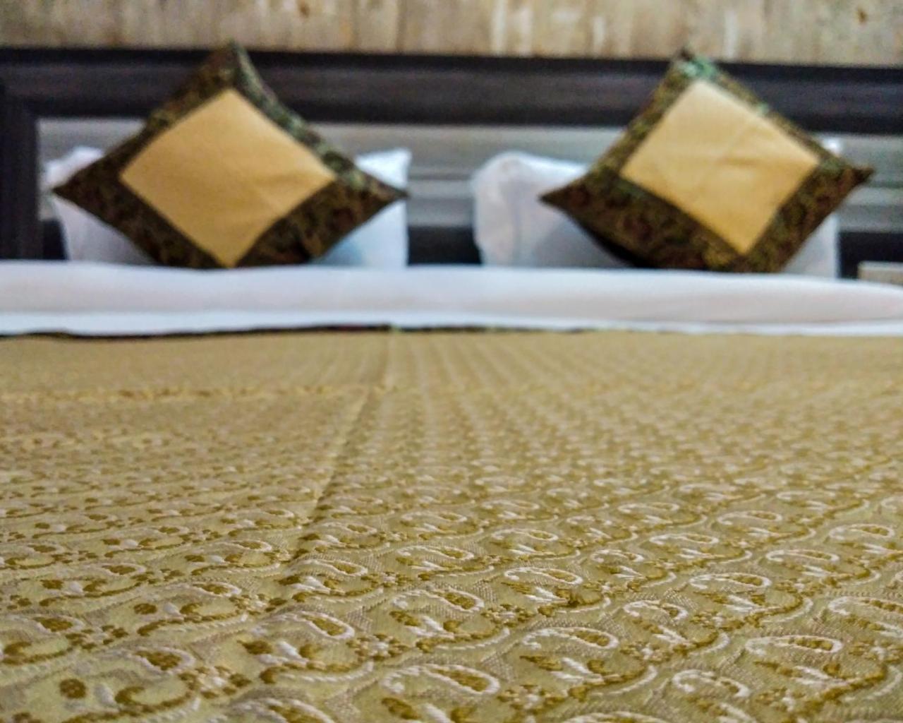 Dwivedi Hotels Hotel Elena Varanasi Ngoại thất bức ảnh