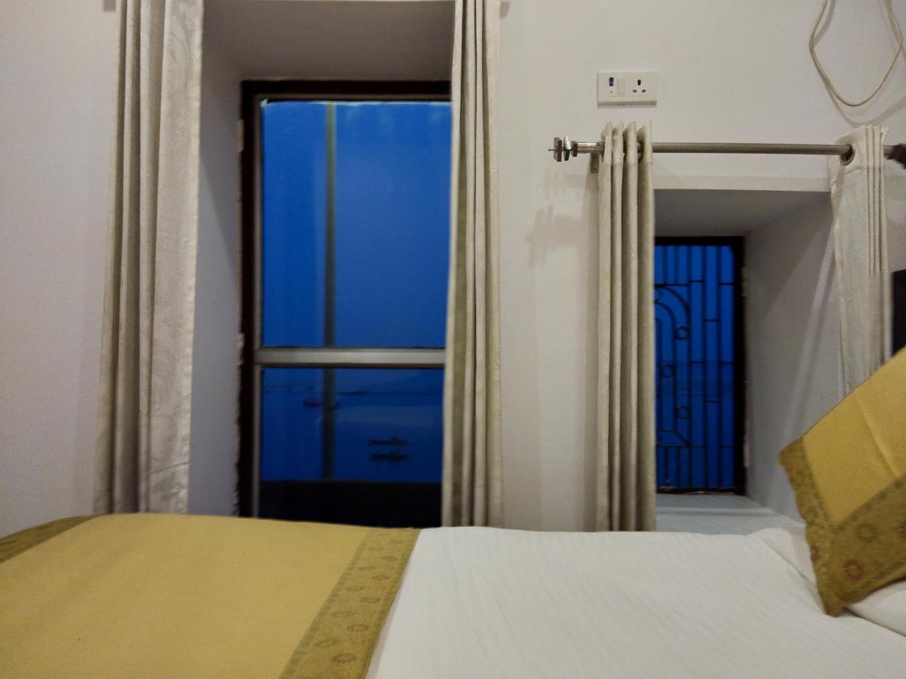 Dwivedi Hotels Hotel Elena Varanasi Ngoại thất bức ảnh