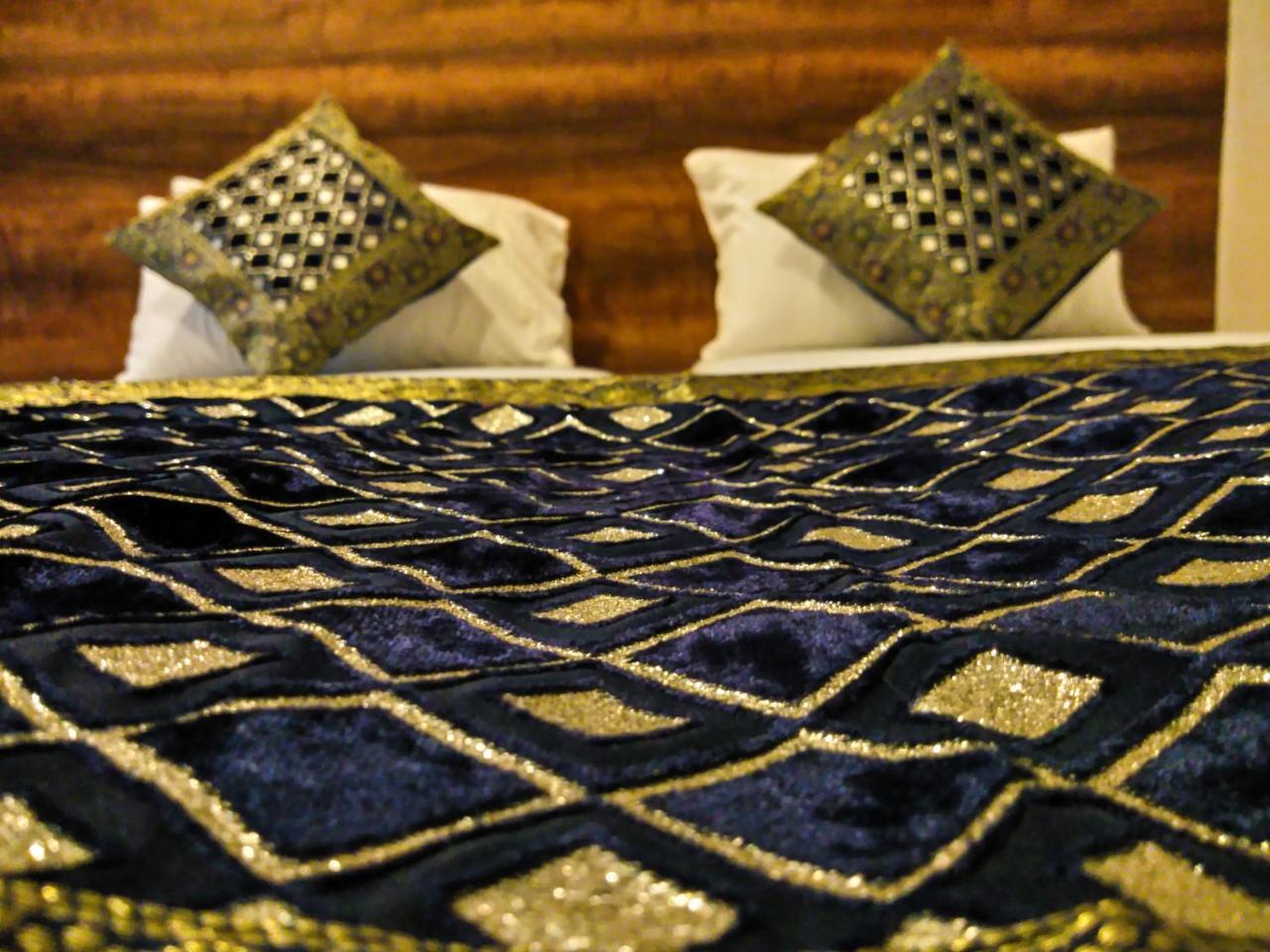 Dwivedi Hotels Hotel Elena Varanasi Ngoại thất bức ảnh
